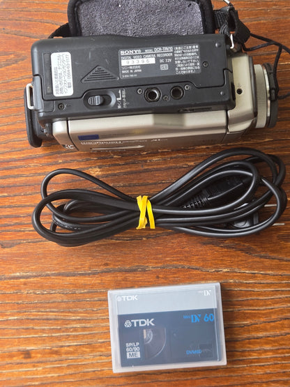 93396 Sony items_1.jpg