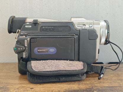 39328 Sony items_2.jpg