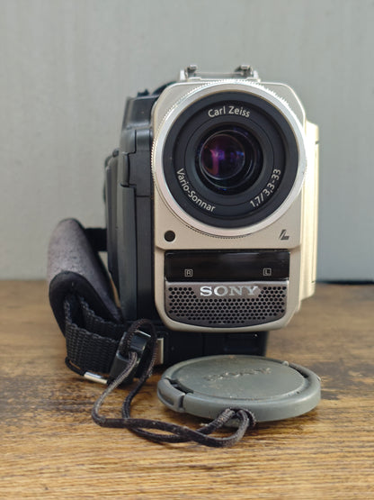 93396 Sony items_5.jpg